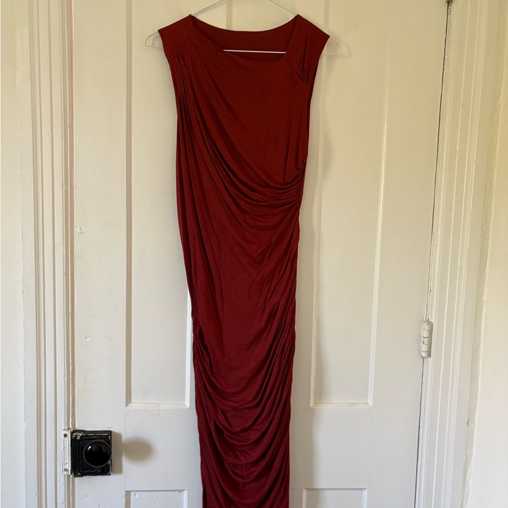 Elegant Red Sleeveless Dress